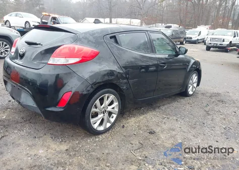 2016 Hyundai Veloster z USA, uszkodzony, nr VIN KMHTC6AD4GU298320